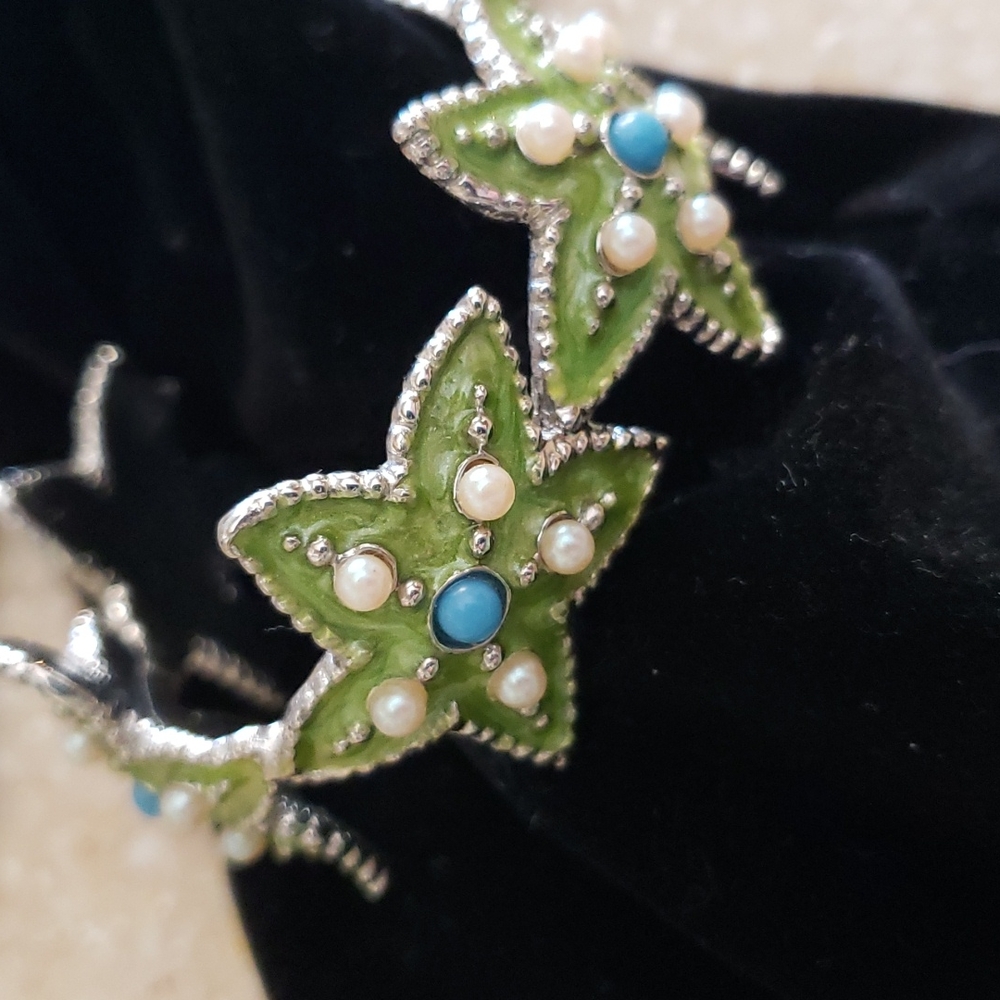Star cuff cloisonne bracelet